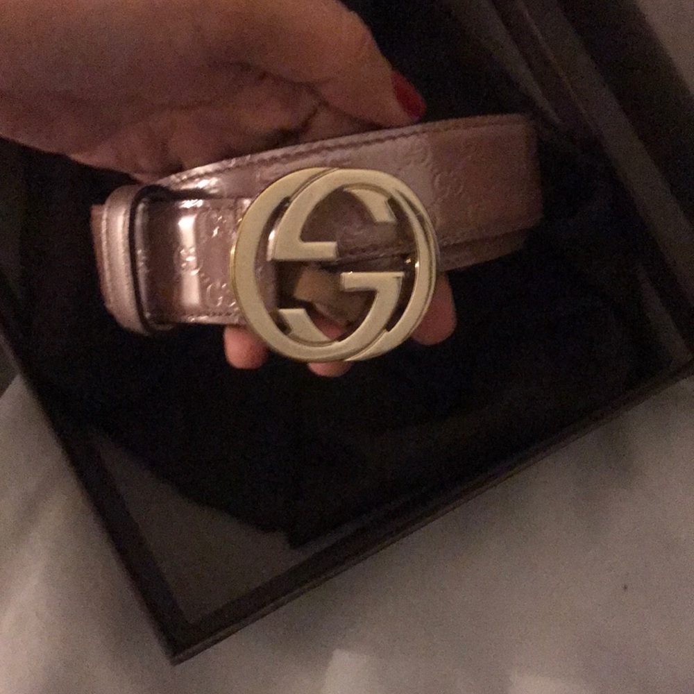A Gucci belt